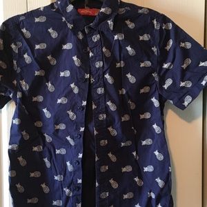 Short sleeved button up
